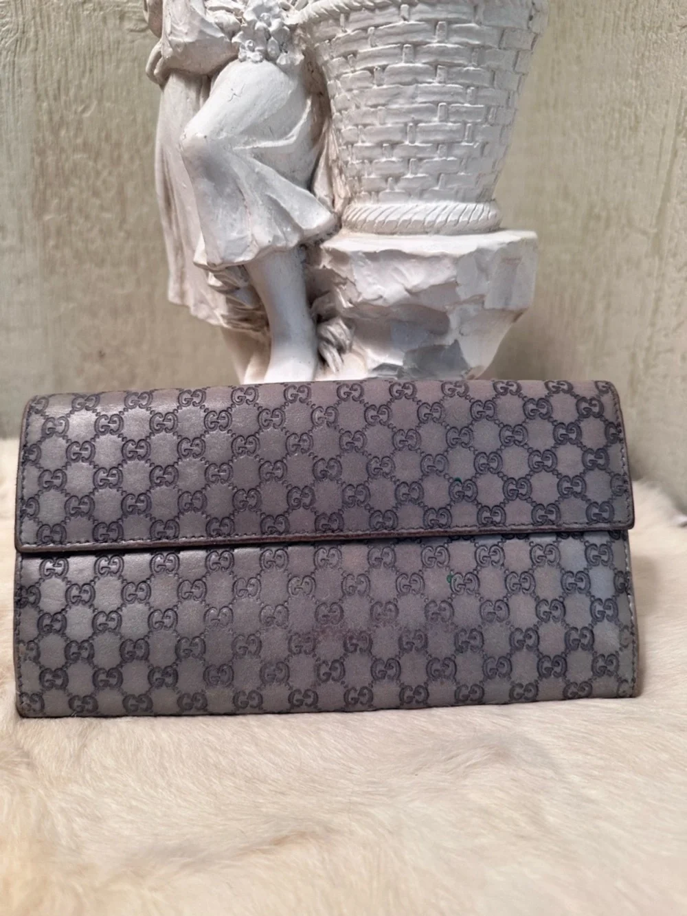 Gucci Monogram Heart Logo Gray Wallet - Picture 3 of 10